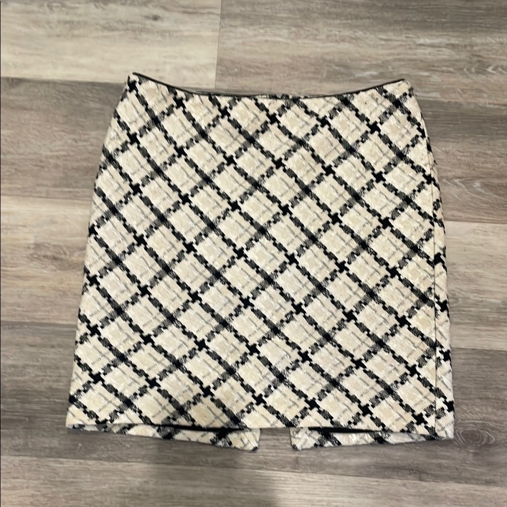 White House Black Market Black and White Mini Pencil Skirt
